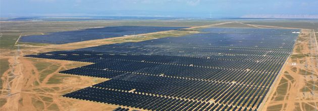 Large-scale flat photovoltaic power station solutions